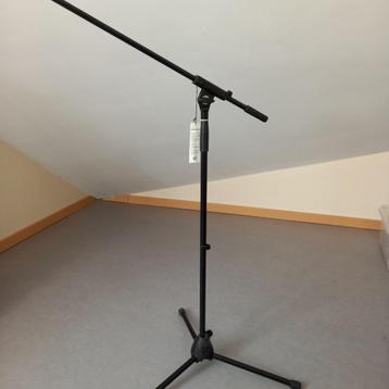 Microfoonstandaard met o.a. microfoon te koop beschikbaar voor biedingen