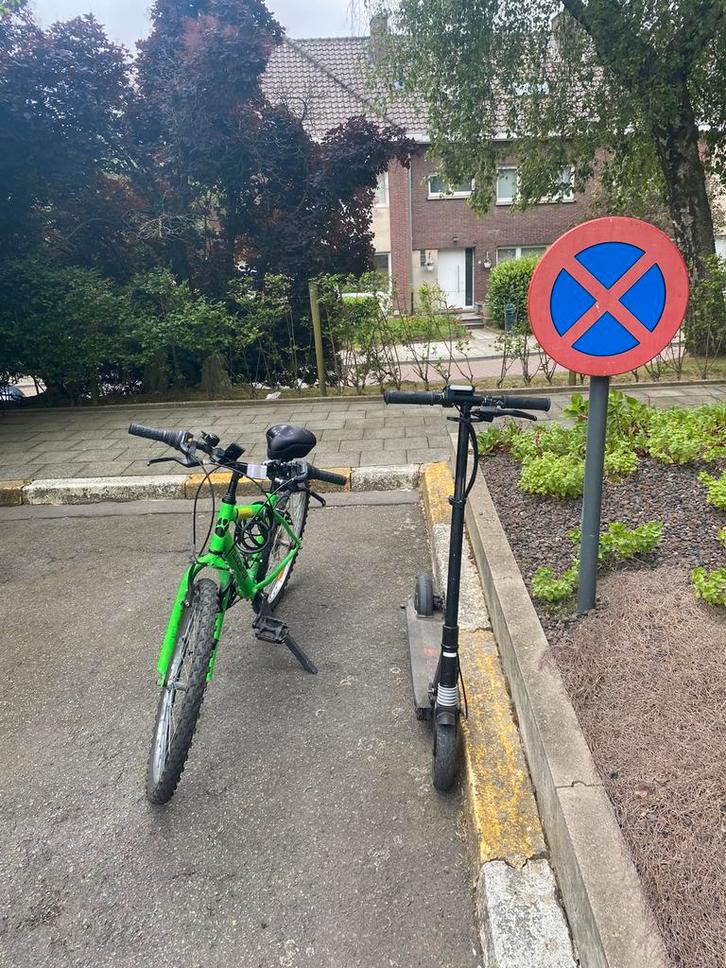 Velo et trottinette electrique à vendre, Fietsen en Brommers, Steps, Zo goed als nieuw, Ophalen