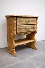 Ruw eiken bijzet tafeltje of nachtkastje, Enlèvement, Comme neuf