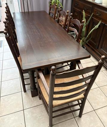 Tafel en stoelen !! MOET SNEL WEG !! beschikbaar voor biedingen