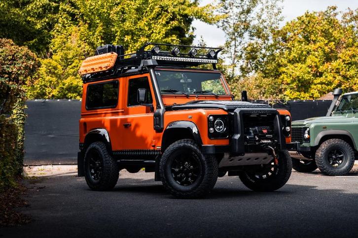 Land Rover Defender 90 ADVENTURE EDITION 1/600. EX BTW, Auto's, Land Rover, Bedrijf, Te koop, 4x4, ABS, Achteruitrijcamera, Airconditioning