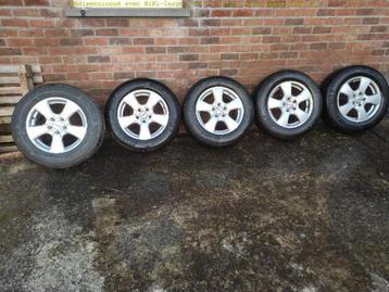 5 jantes Nissan Qashqai + 4 pneus hiver 16' michelin alpine5 beschikbaar voor biedingen
