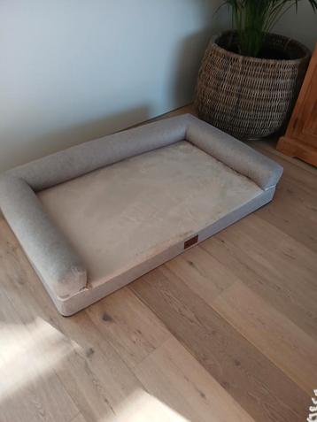 Hondenmand ergonomisch  beschikbaar voor biedingen