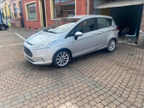 Ford b max 1,0essence etat neuf et prete à immatriculer, Auto's, Ford, Particulier, USB, Benzine, Ophalen