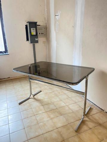Vintage chrome eettafel met gerookt glas 4-6 personen beschikbaar voor biedingen