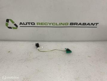 Knop Achterklep Bediening Porsche Macan ORIG 95B927227A beschikbaar voor biedingen