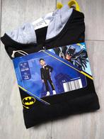 ★ M122/128 - Nieuw sportpak batman, Neuf, Enlèvement ou Envoi, Pull ou Veste, Batman