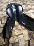 collegiate zadel 17 inch, Dieren en Toebehoren, Ophalen, Gebruikt, Dressuur
