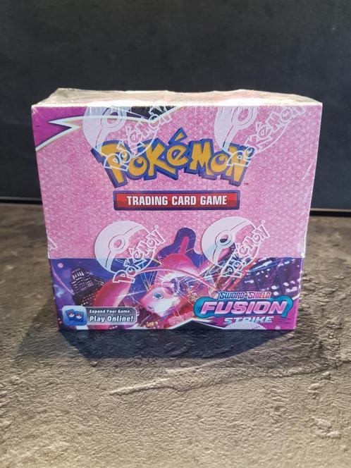 Pokémon TCG Fusion Strike boosterbox, Hobby en Vrije tijd, Verzamelkaartspellen | Pokémon, Nieuw, Boosterbox, Ophalen of Verzenden