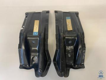 NOS console schokbreker voorzijde L+R Mercedes W114 W115 /8