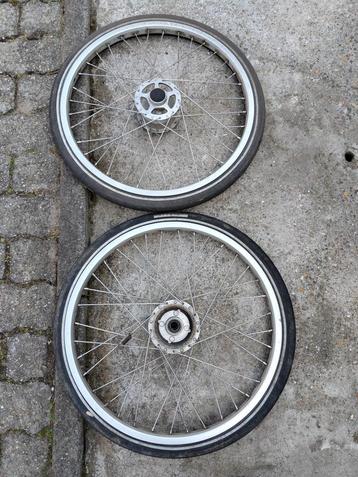 velomobiel wielen'  wielen vooraan ! beschikbaar voor biedingen