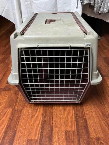 Honden - of kattenbench beschikbaar voor biedingen