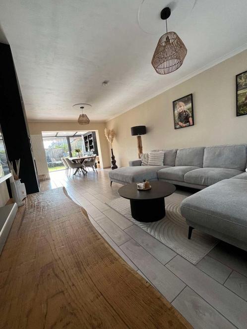 Maison 3 chambres, véranda + panneaux photovoltaïques, Immo, Huizen en Appartementen te koop, Provincie Henegouwen, 200 tot 500 m²