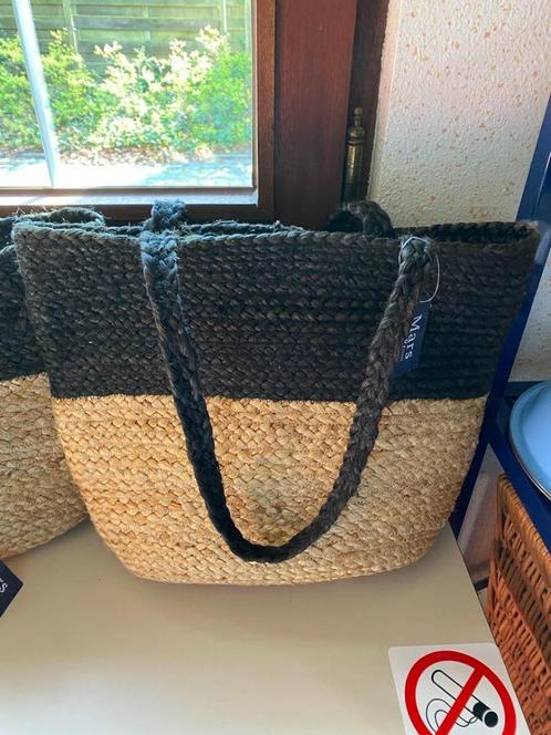 Nieuwe boodschappentas van Mars and More aan outlet, Handtassen en Accessoires, Tassen | Damestassen, Nieuw, Ophalen of Verzenden
