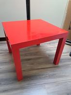 kindertafel rood (55 x 55 cm en 45 cm hoog), Kinderen en Baby's, Kinderkamer | Tafels en Stoelen, Gebruikt, Tafel(s), Ophalen