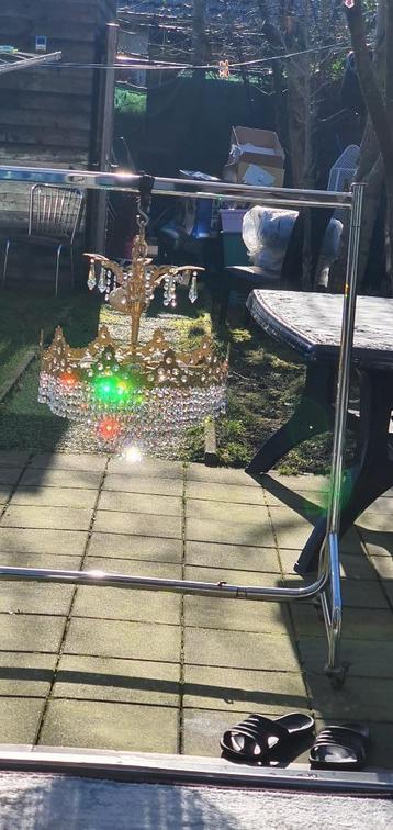 kristallen en antieke luster beschikbaar voor biedingen