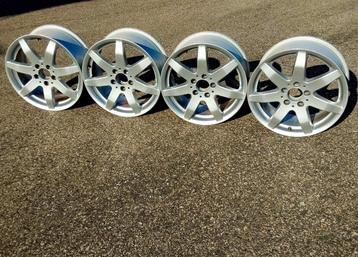 4 très belles jantes 17" originales Mercedes