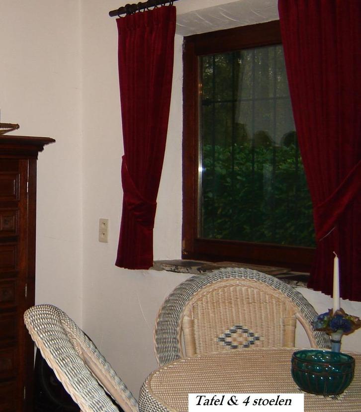 Mooi tafelset in nieuwe staat, onbeschadigd., Huis en Inrichting, Woonaccessoires | Overige, Ophalen of Verzenden