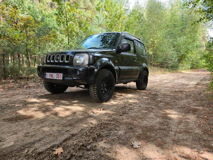 Zeer mooie en goede Suzuki Jimny, Auto's, Suzuki, Particulier, Jimny, 4x4, Benzine, SUV of Terreinwagen, Automaat, Zwart, Grijs