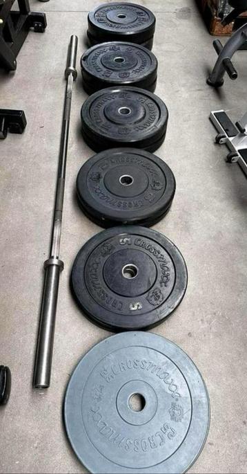 155kg Crossmaxx Bumperplates + Crossmaxx Barbell 220cm ,20kg beschikbaar voor biedingen