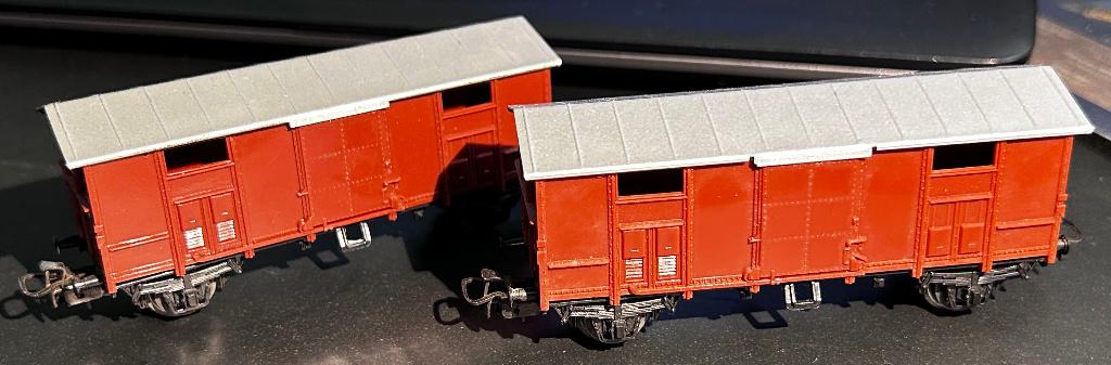 2841. 2 overdekte auto's met FS H0 Primex (Märklin)., Hobby en Vrije tijd, Modeltreinen | H0, Gebruikt, Wagon, Märklin, Ophalen of Verzenden