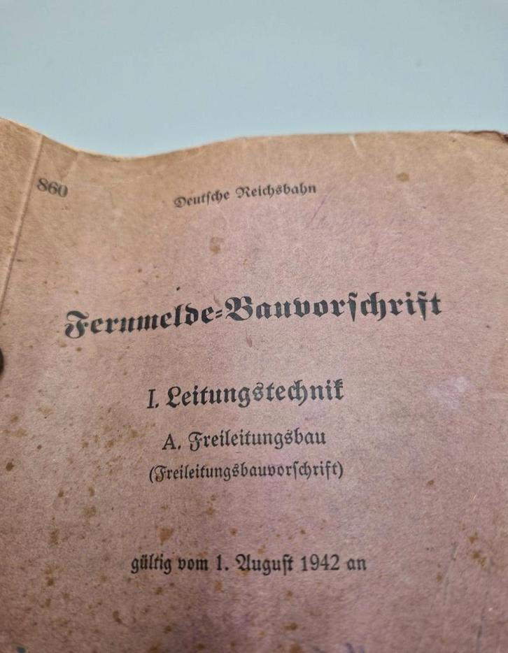 Handleiding Deutsche Reichsbahn 1942, Verzamelen, Militaria | Tweede Wereldoorlog, Overige soorten, Boek of Tijdschrift, Verzenden