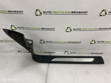 A-stijl Instap Bekleding Links Porsche Macan S  95B863483 beschikbaar voor biedingen