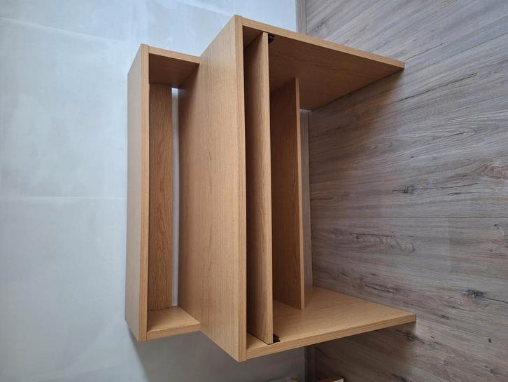 Bureau in stevig meubel !, Huis en Inrichting, Bureaus, Zo goed als nieuw, Bureau, Ophalen