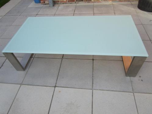 Glazen salontafel met zwaar aluminium onderstel, Huis en Inrichting, Tafels | Salontafels, Glas, Ophalen