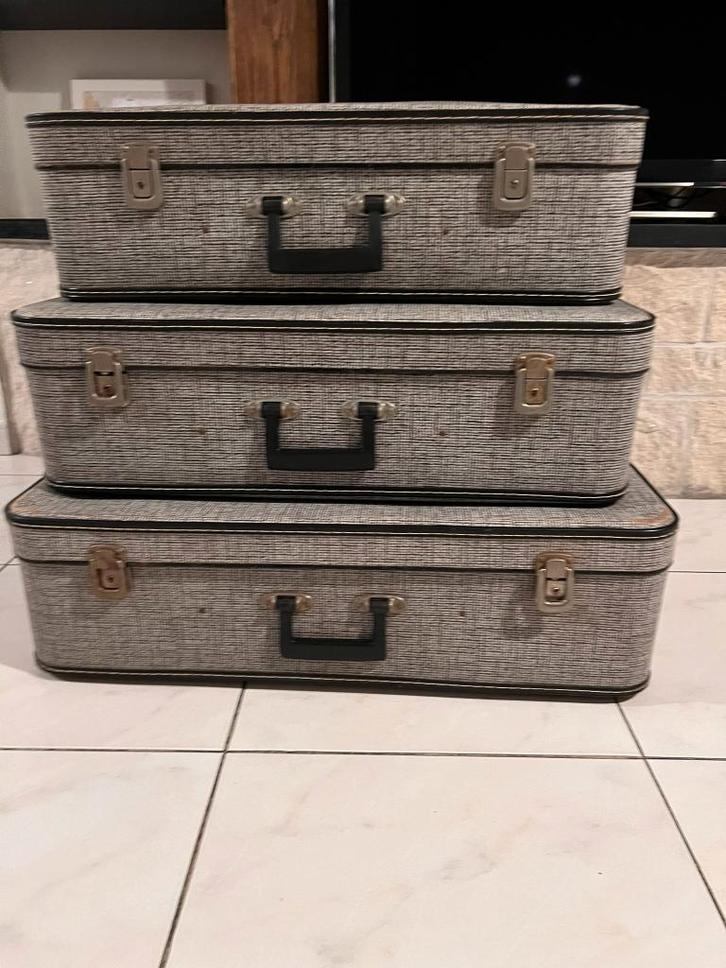 Vintage reiskoffers 3- delig , grijs groot formaat, Verzamelen, Retro, Overige typen, Ophalen of Verzenden