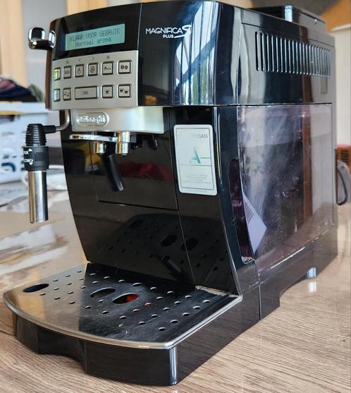 Delonghi ecam 22.320B volautomatisch expresso machine, Elektronische apparatuur, Koffiezetapparaten, Gebruikt, Gemalen koffie