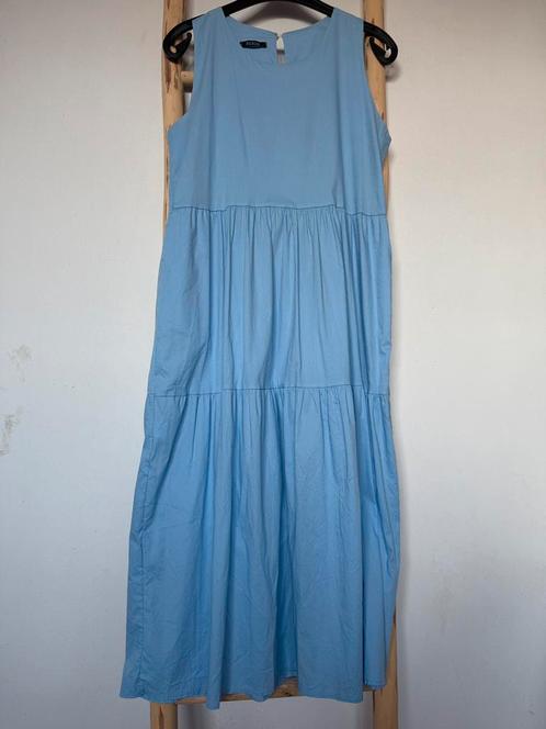 *NIEUW* Lichtblauwe lange zomerjurk Maat M - Punto, Kleding | Dames, Jurken, Nieuw, Maat 38/40 (M), Blauw, Onder de knie, Ophalen of Verzenden