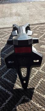 Originele kentekenplaathouder met achterspatbord honda cb125, Motoren, Onderdelen | Honda, Ophalen of Verzenden