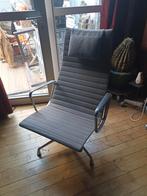 Charles eames Vitra ea124, Ophalen of Verzenden
