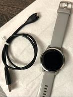 Garmin Vívoactive 4S - Powder Grey met zilveren hardware, Bijoux, Sacs & Beauté, Montres connectées, Étanche, Gris, Garmin, Comme neuf