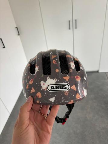 Abus kinderhelm beschikbaar voor biedingen