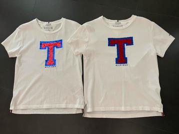 2x witte T-shirt van Tommy Hilfiger - maat 152 ( tweeling) beschikbaar voor biedingen