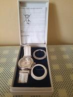Dameshorloge nog nieuw in de doos, Handtassen en Accessoires, Horloges | Dames, Ophalen, Zo goed als nieuw