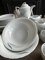 Tafelserviezen en schalen, Ophalen