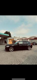BMW 116i Facelift – 2016 – 149.500 km, Auto's, Zwart, Handgeschakeld, 5 deurs, Particulier
