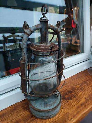 Vintage petroleumlamp  beschikbaar voor biedingen