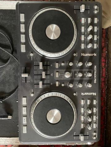 Numark mixtrack pro