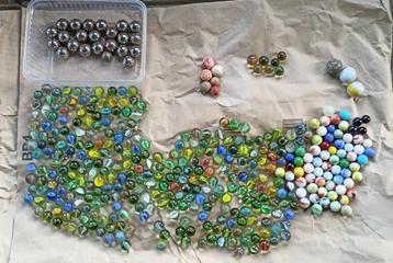Lot de billes Vintage beschikbaar voor biedingen