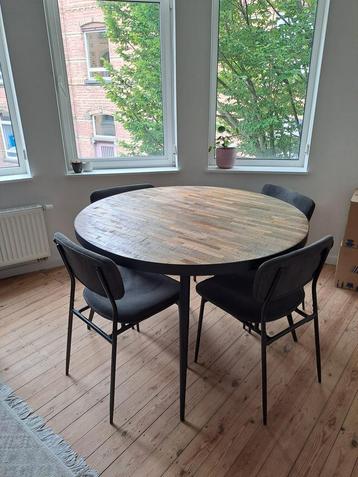 WOOOD Vic eettafel + 4 Dané eetkamerstoelen, Huis en Inrichting, Tafels | Eettafels, Ophalen, Zo goed als nieuw, Modern, Vier personen