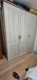 Lit 140200,matelas resort ensachés.,table de nuit,armoire, Huis en Inrichting, Slaapkamer | Complete slaapkamers, Ophalen