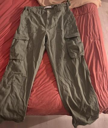 Bershka - Cargo straight beschikbaar voor biedingen