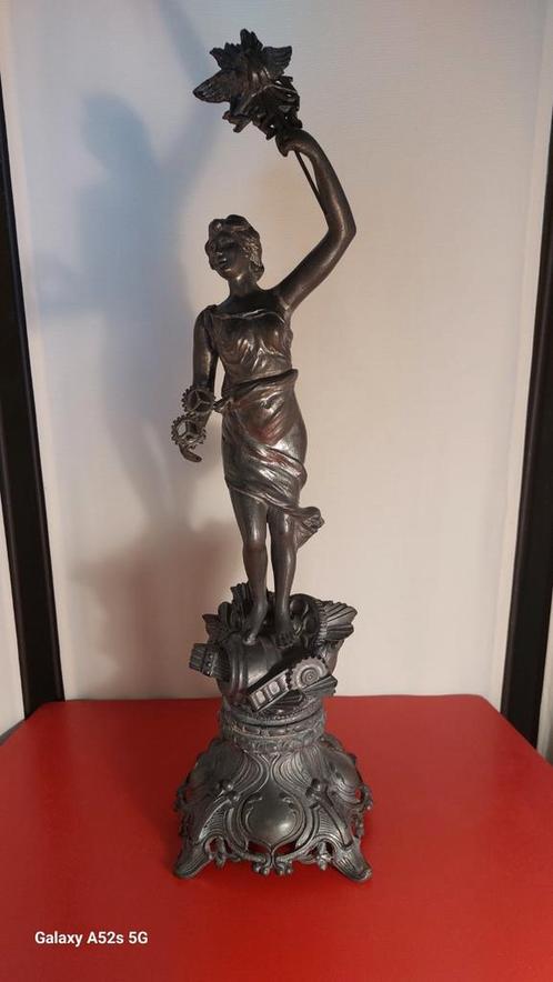Industriële zamak figuur., Antiek en Kunst, Antiek | Brons en Koper, Ophalen of Verzenden