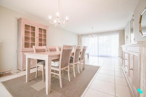 Goed onderhouden en instapklaar appartement in Roeselare, Immo, Huizen en Appartementen te koop, Provincie West-Vlaanderen, tot 200 m²