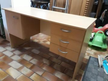  bureau studentenbureau beschikbaar voor biedingen