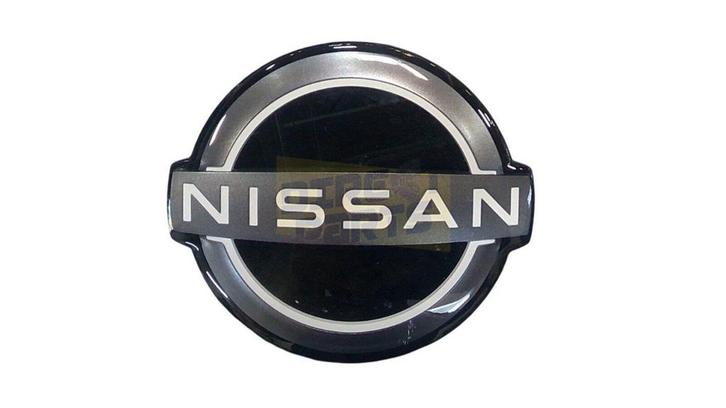 Nissan X-Trail (9/22-) embleem logo "Nissan" voorzijde Origi, Auto-onderdelen, Carrosserie, Nissan, Nieuw, Verzenden